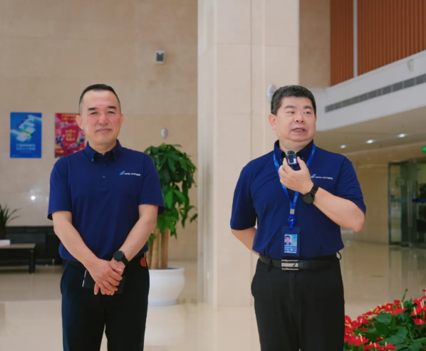 黄鹤之星领航班走进中国南方航空公司 沉浸式探秘航空智造与服务 黄鹤之星领航班走进中国南方航空公司 沉浸式探秘航空智造与服务