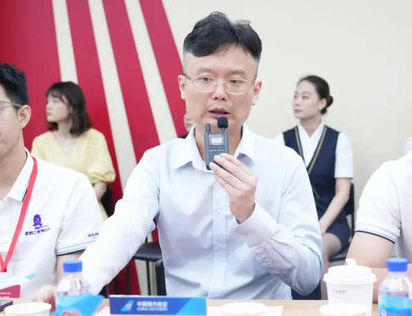 黄鹤之星领航班走进中国南方航空公司 沉浸式探秘航空智造与服务 黄鹤之星领航班走进中国南方航空公司 沉浸式探秘航空智造与服务