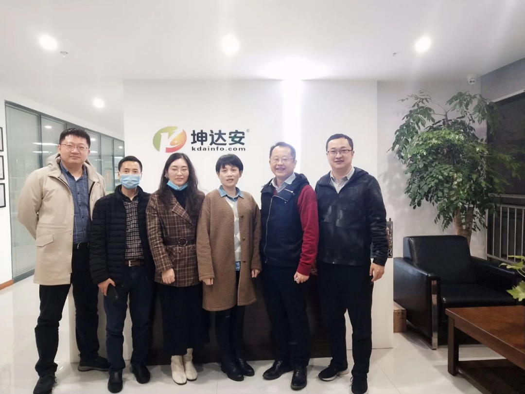 团结协作，携手共赢—黄鹤之星CEO特训营第一期圆满落幕，55位高新技术企业家顺利结业！