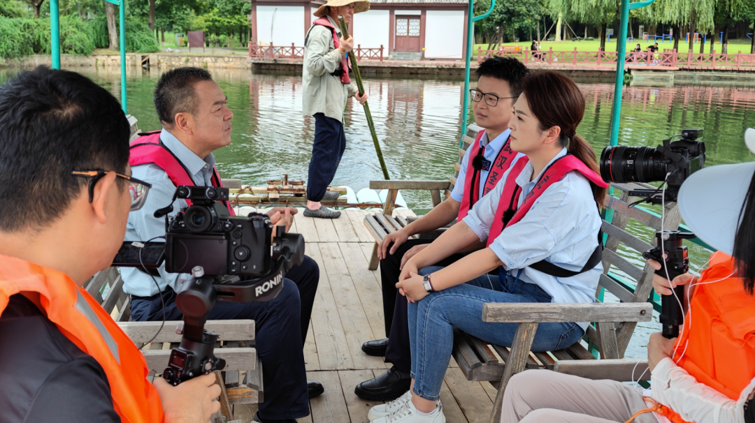 观察员吴剑文与《第一动力》节目组走进协会副会长单位-圣禹生态 观察员吴剑文与《第一动力》节目组走进协会副会长单位-圣禹生态