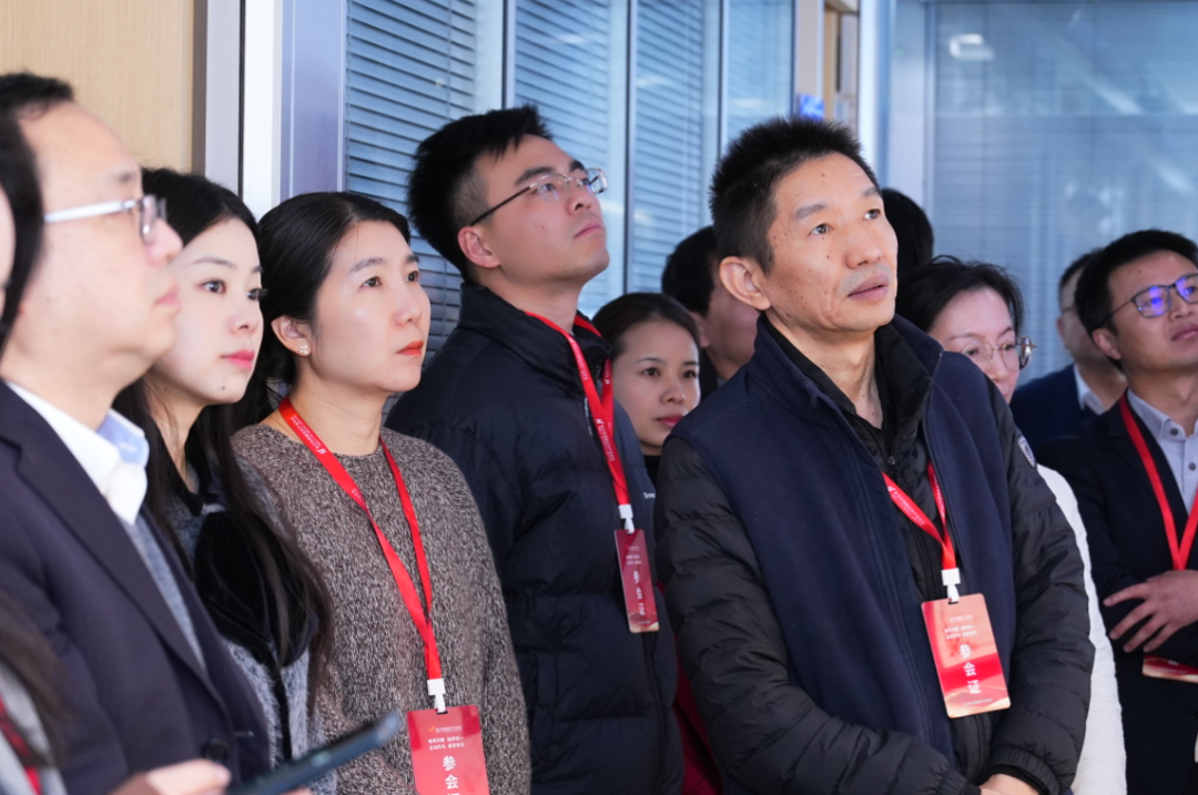 支点·冲锋号 | 第34期周三会走进智行国际，助力“人工智能+”蹄疾步稳