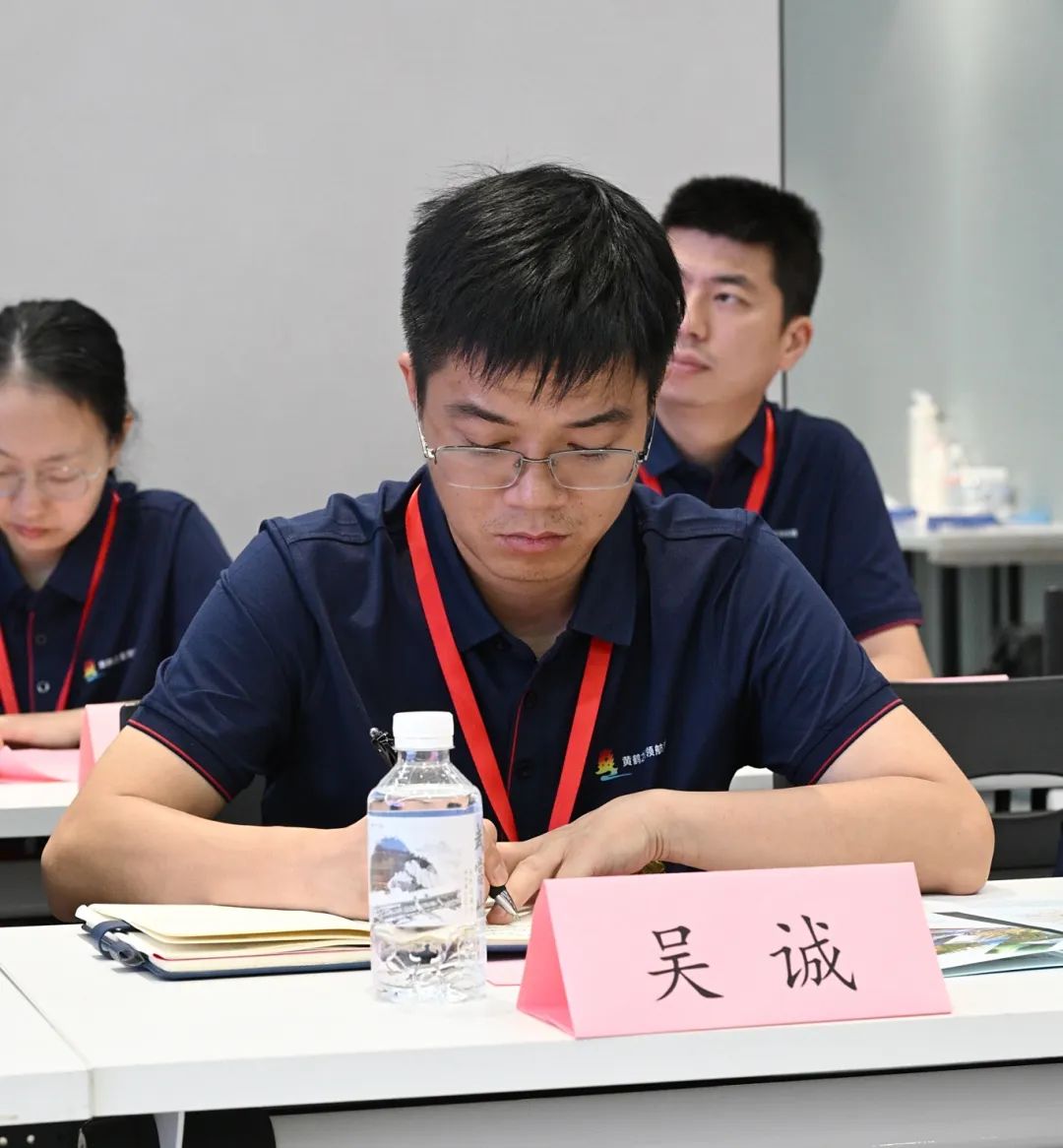 解码宜昌“高企森林”创新范式｜领航班走进宜昌人福、微特智慧谷