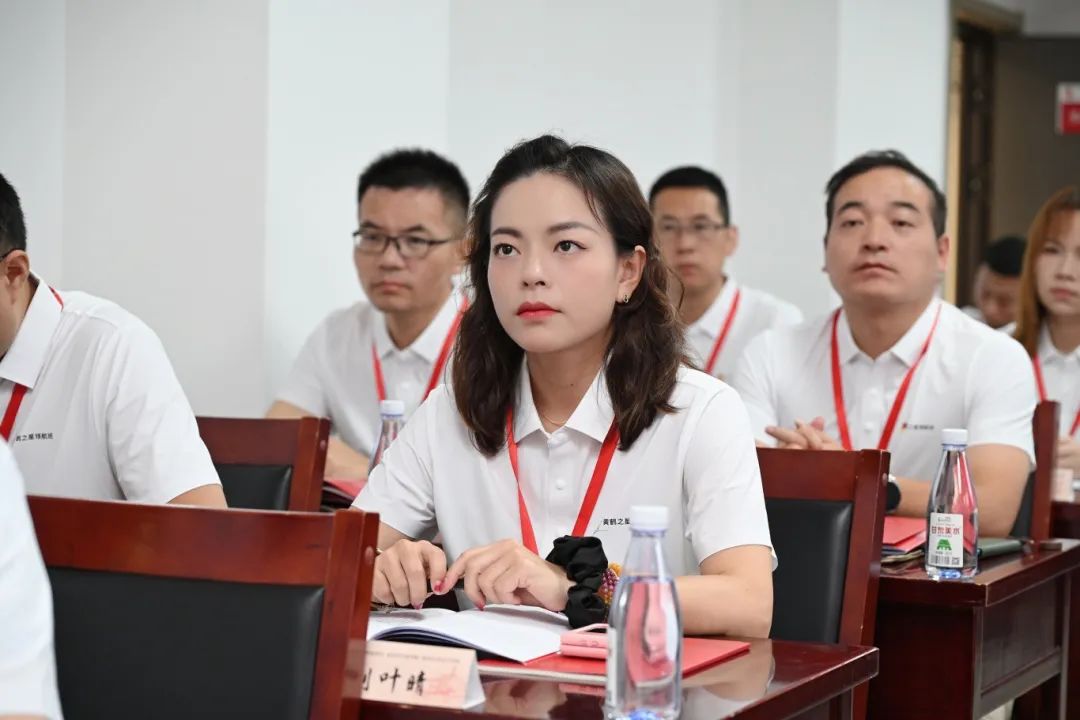 宝塔山下淬炼奋斗初心：黄鹤之星领航班走进延安圣地，传承红色基因！