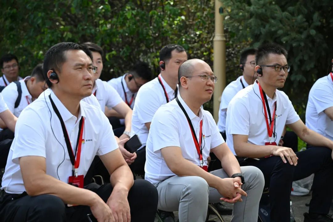 宝塔山下淬炼奋斗初心：黄鹤之星领航班走进延安圣地，传承红色基因！