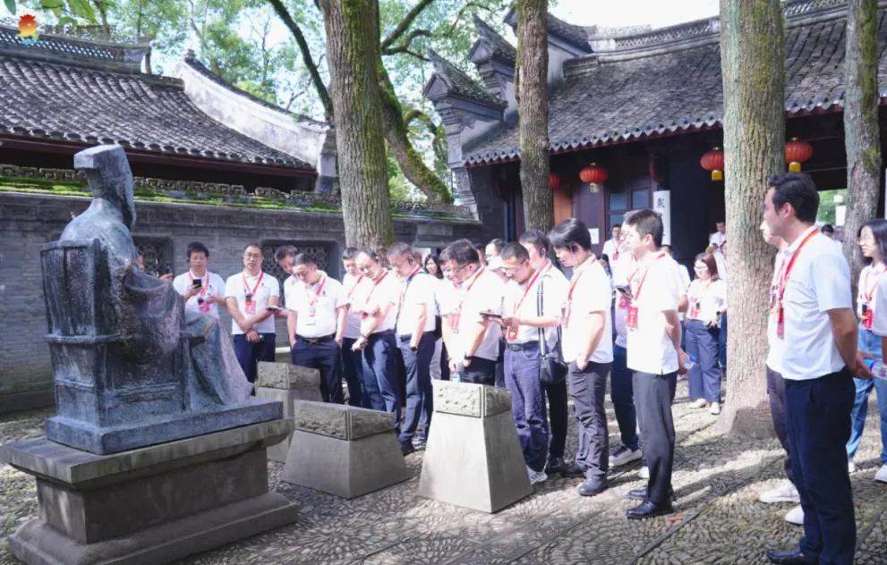 黄鹤之星60名学员赴甬！领航班、冠军班解码宁波 “守根脉、开新局” 发展之道