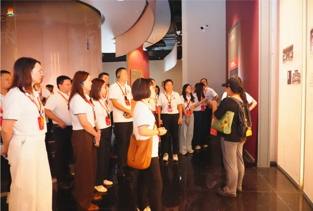 黄鹤之星60名学员赴甬！领航班、冠军班解码宁波 “守根脉、开新局” 发展之道