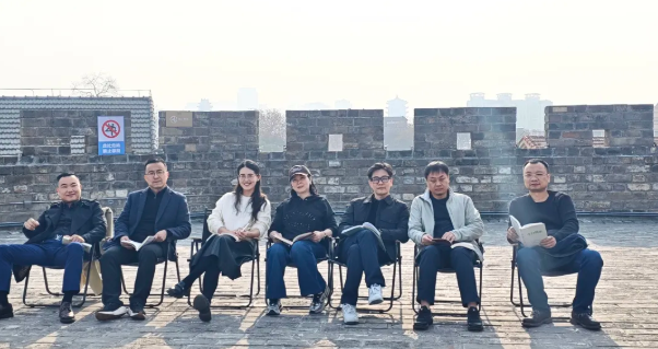 城墙读书会：“黄鹤之星”三期学员在古城墙上探寻创新之道